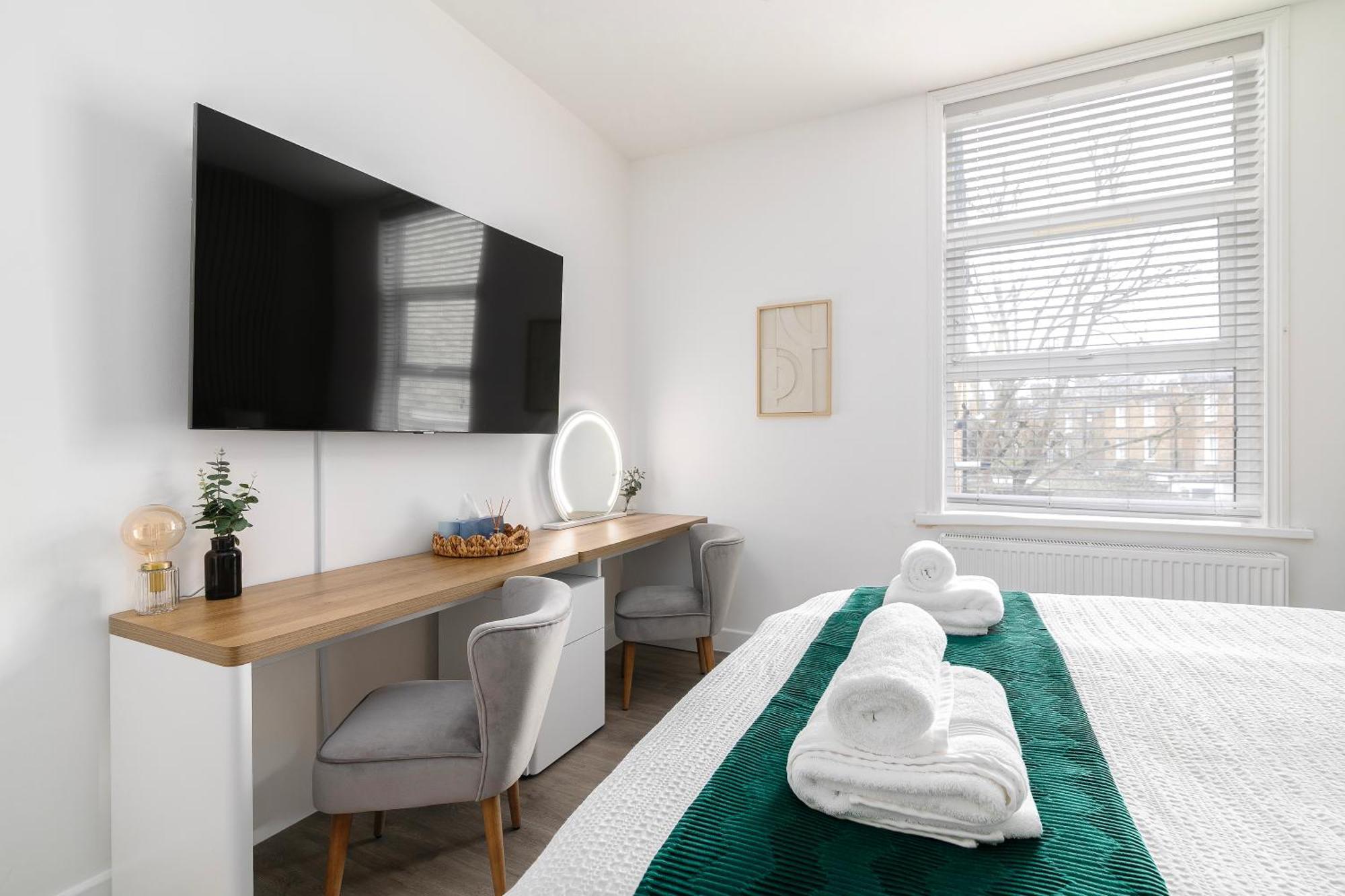 Appartamento Stylish In Queens Park Londra