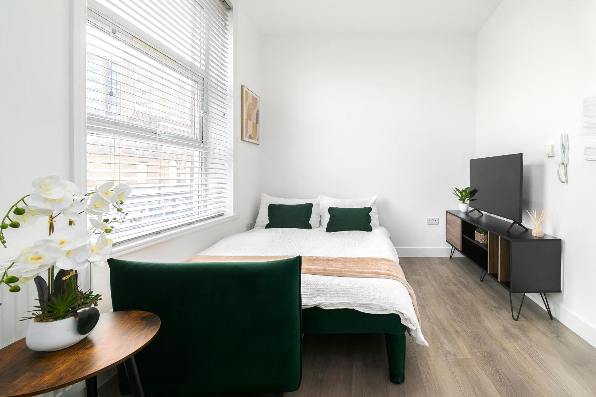 Stylish In Queens Park Appartamento
